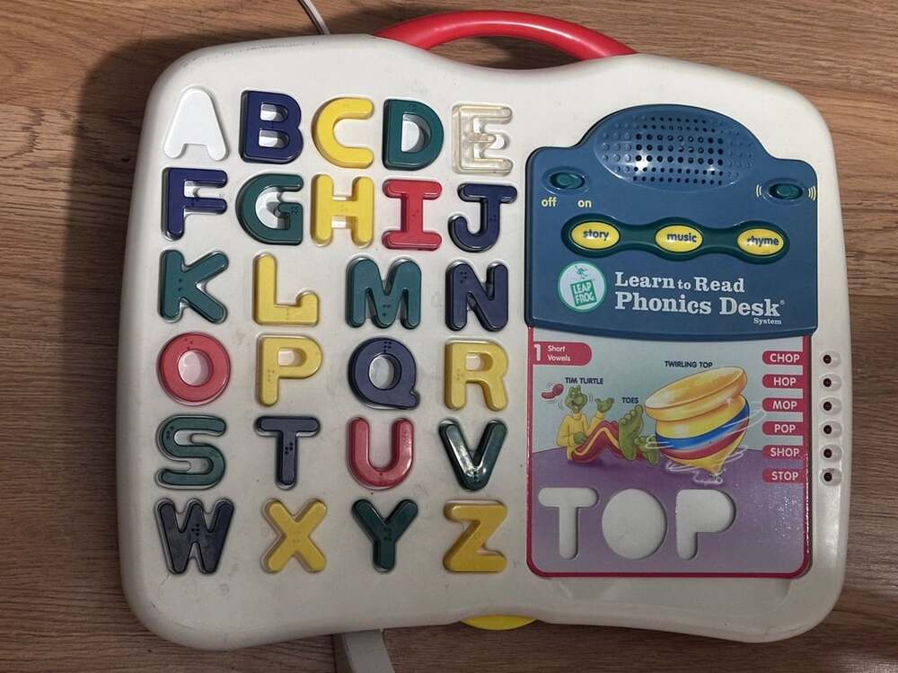 LeapFrog Learn To Read Phonics Desk System